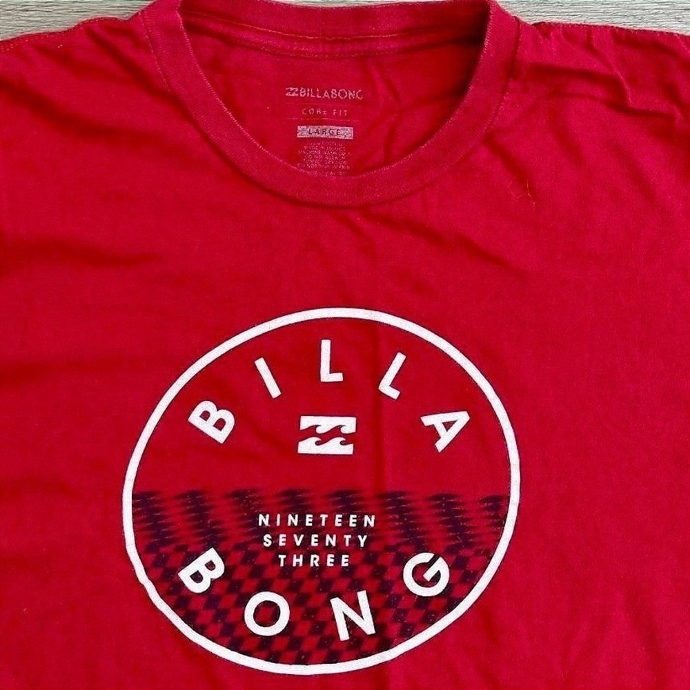 Billabong Boys Red Graphic Tee Shirt Short Sleeve Core Fit Large 1973 Logo - Picture 3 of 3